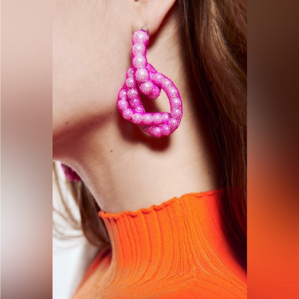 Zara Pearls mesh earrings